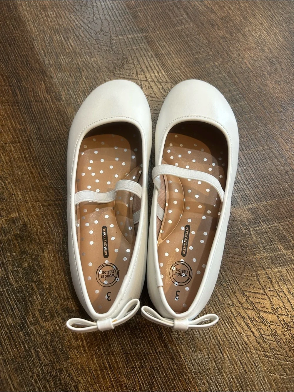 Girls' Mary Jane Dress Shoes with Bow Accent 3